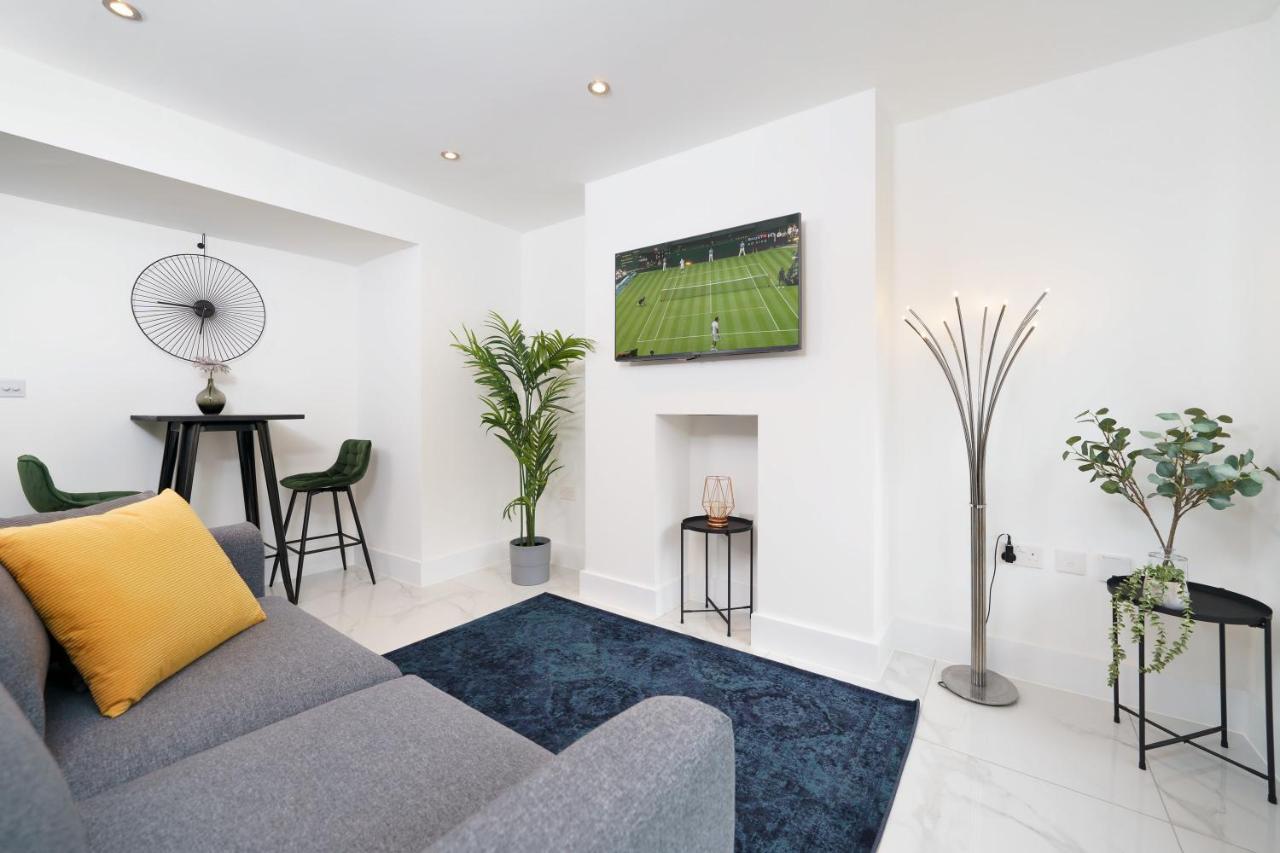 Boutique Flat Near O2 & Excel * Londen